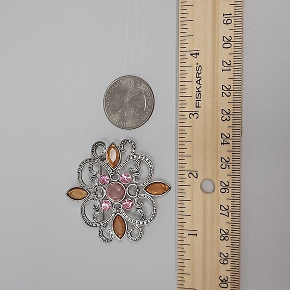 Silver Tone Rhinestone Filigree Style Brooch Pin - Picture 5 of 7